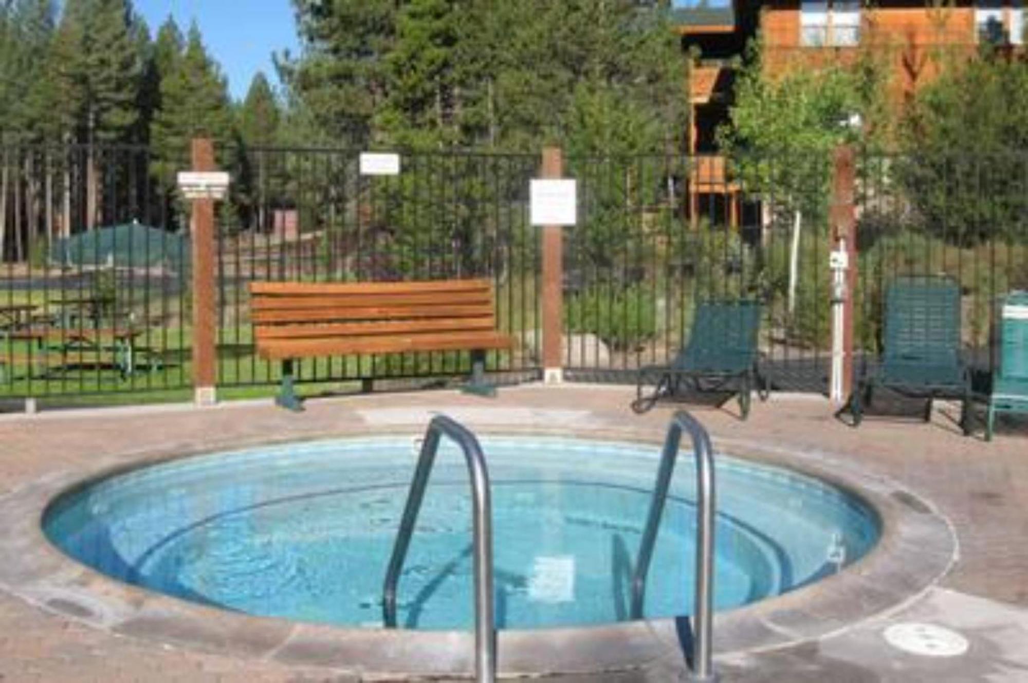 Moosetrack By Avantstay Cozy Cabin In The Of Tahoe Donner W Hot Tub Truckee Εξωτερικό φωτογραφία